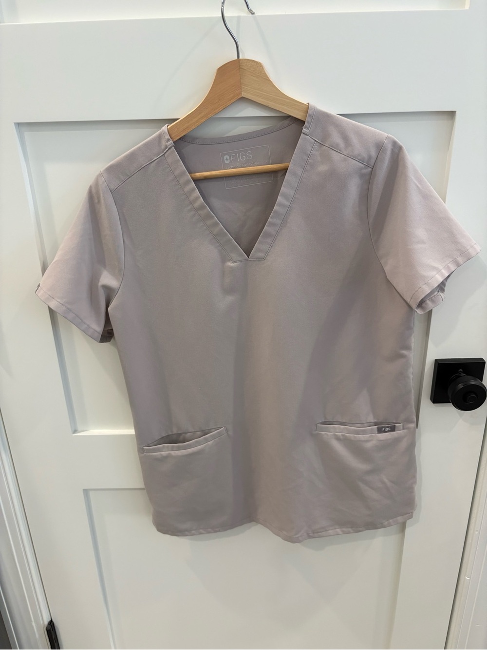Figs V-Neck Scrub Top in Soft Lavender Gray